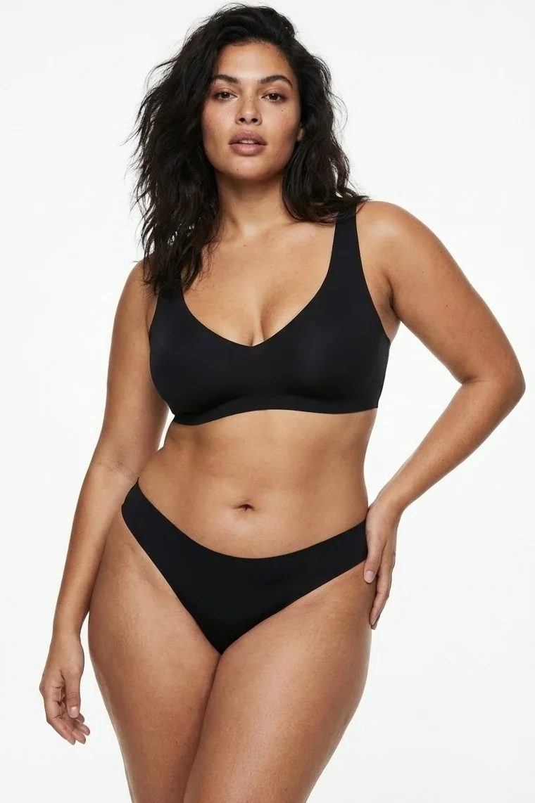 LunaIntim İz Yapmayan Siyah Lazer Kesim Tanga Dikişsiz (Seamless) ve Görünmez Model - Arka Görünüm